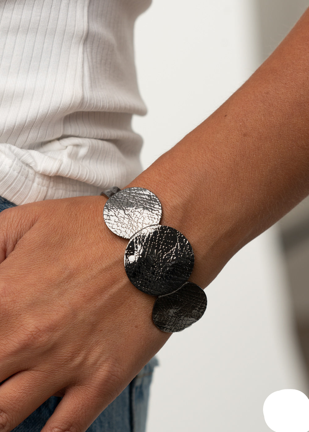 Paparazzi Bracelets - Urban Aftershock - Black - B513