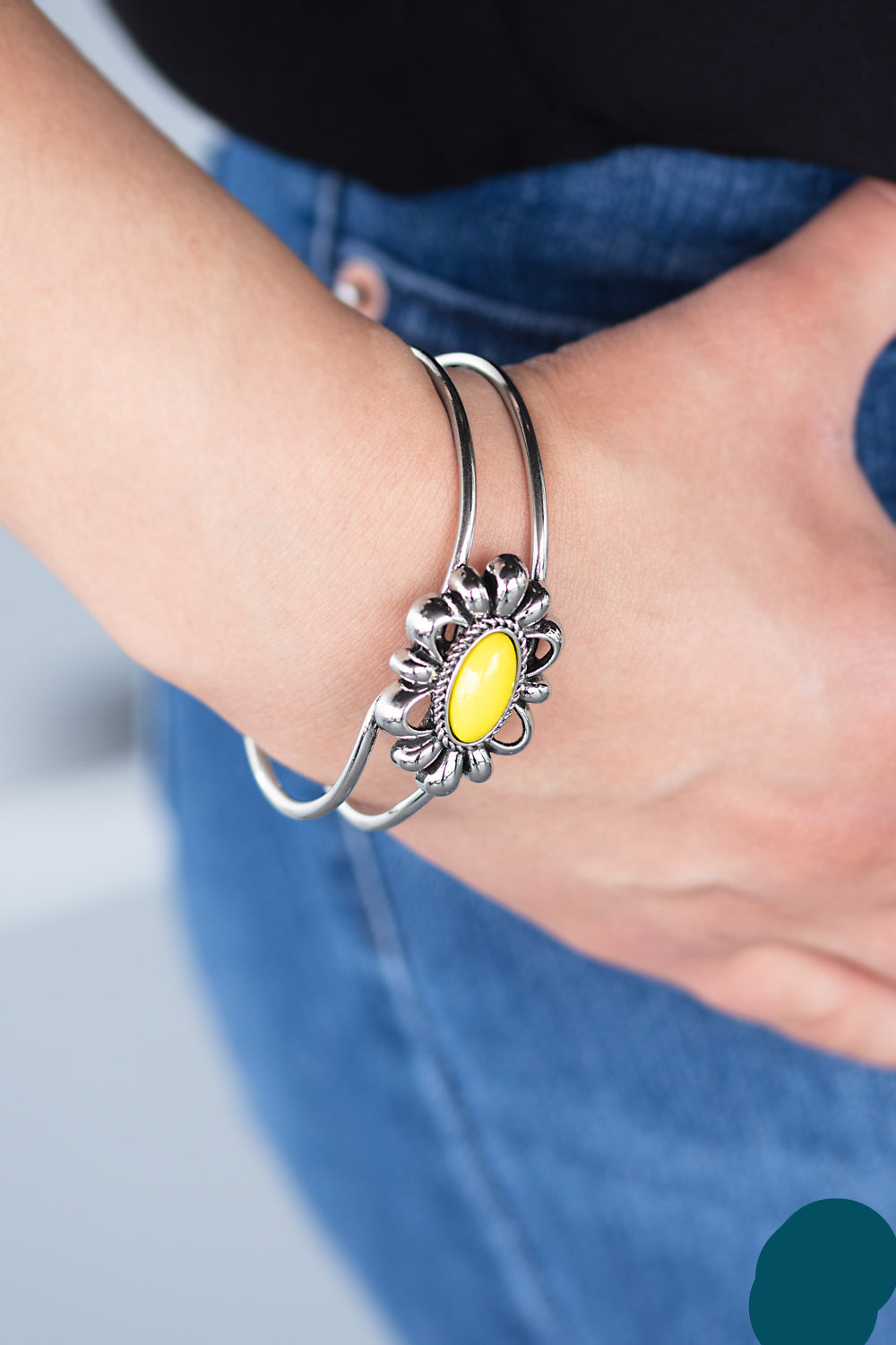 Paparazzi Bracelets - Serene Succulent - Yellow