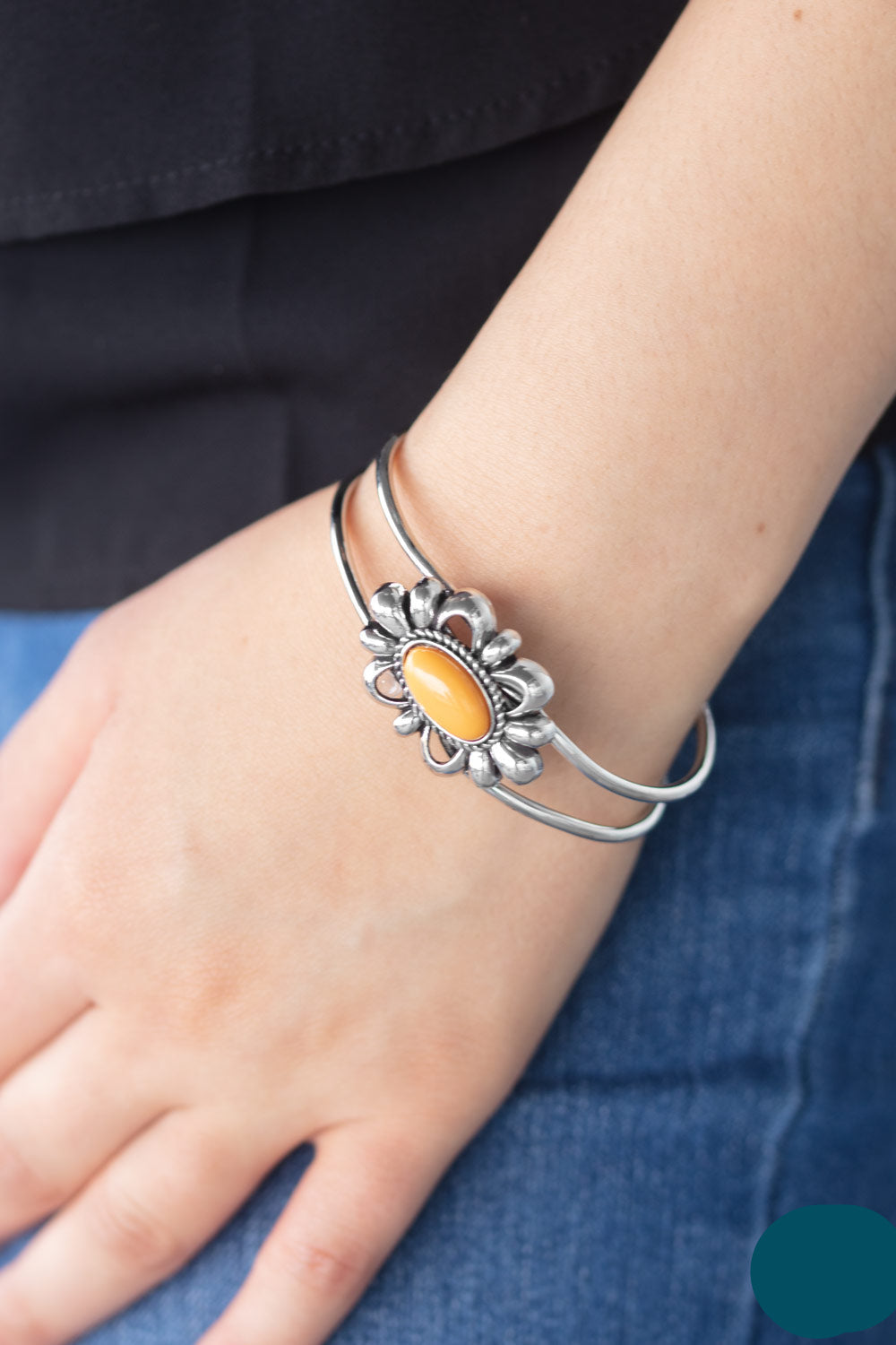 Paparazzi Bracelets - Serene Succulent - Orange