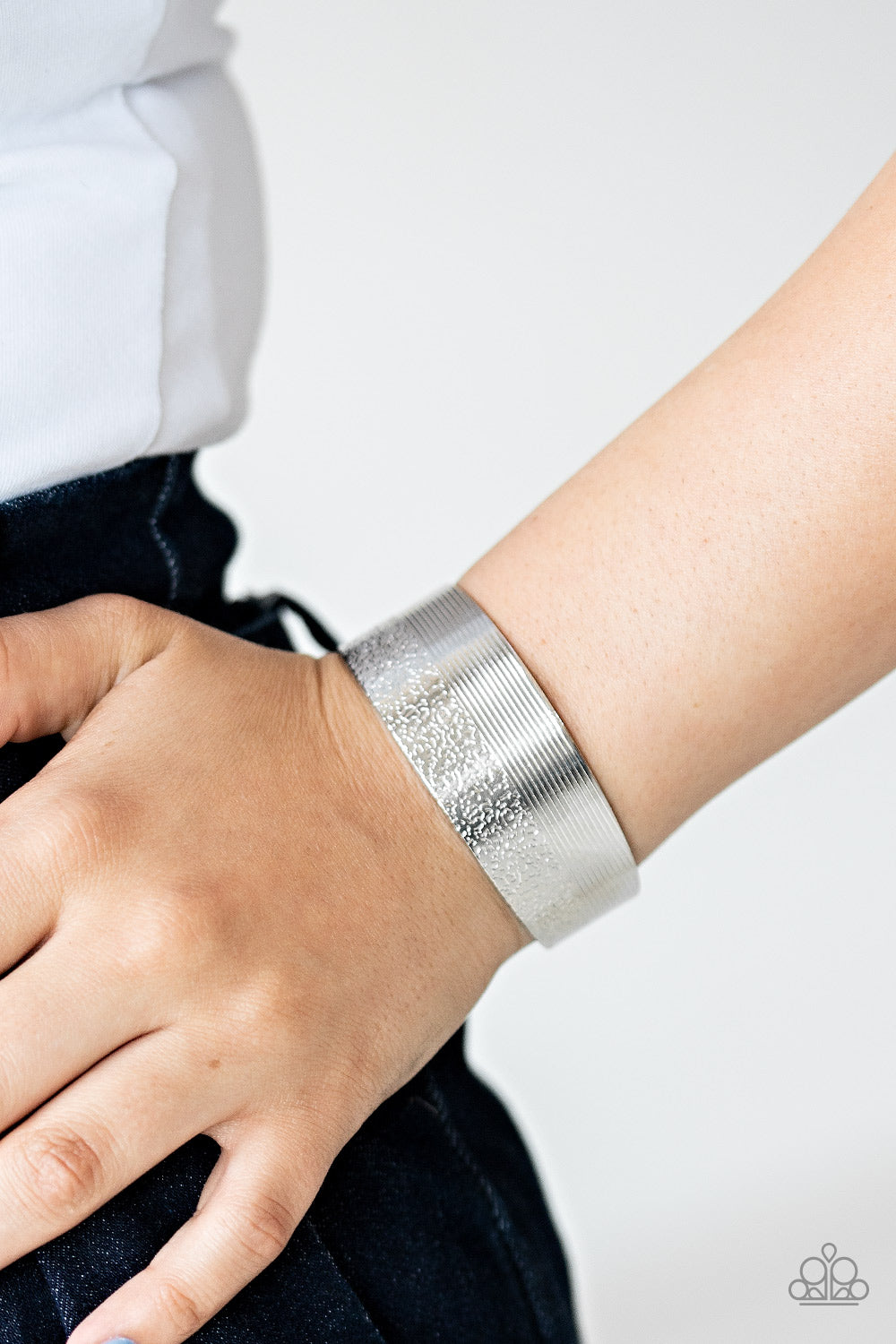 Paparazzi Bracelets - Mixed Vibes - Silver