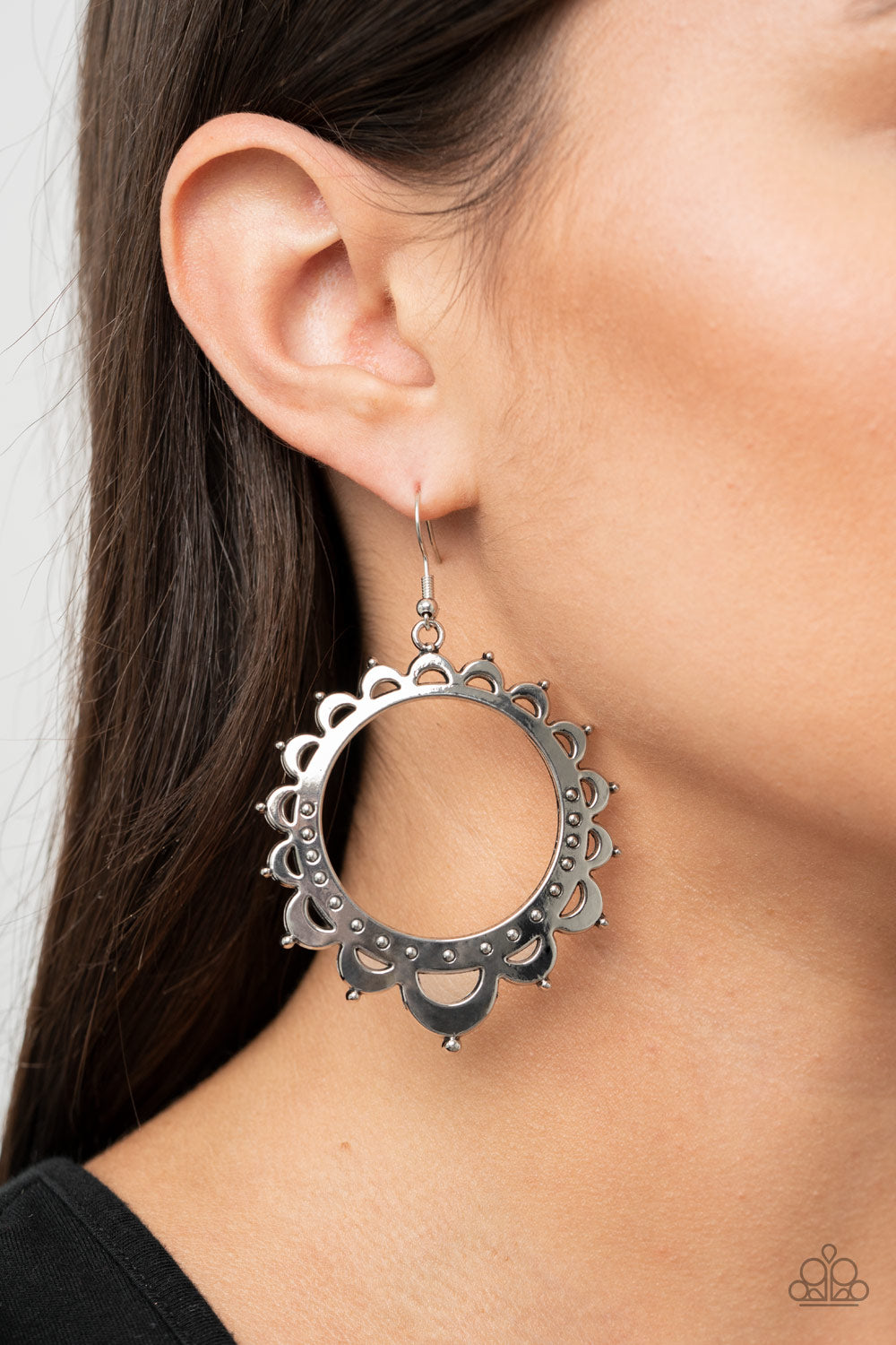 Paparazzi Earrings - Casually Capricious - Silver