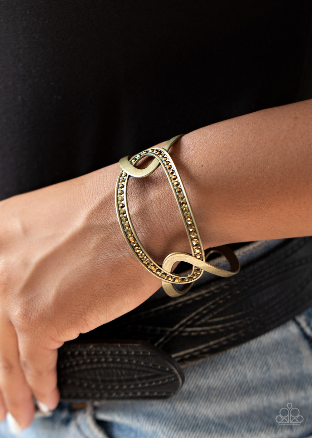 Paparazzi Bracelets - Never A Dull Moment - Brass