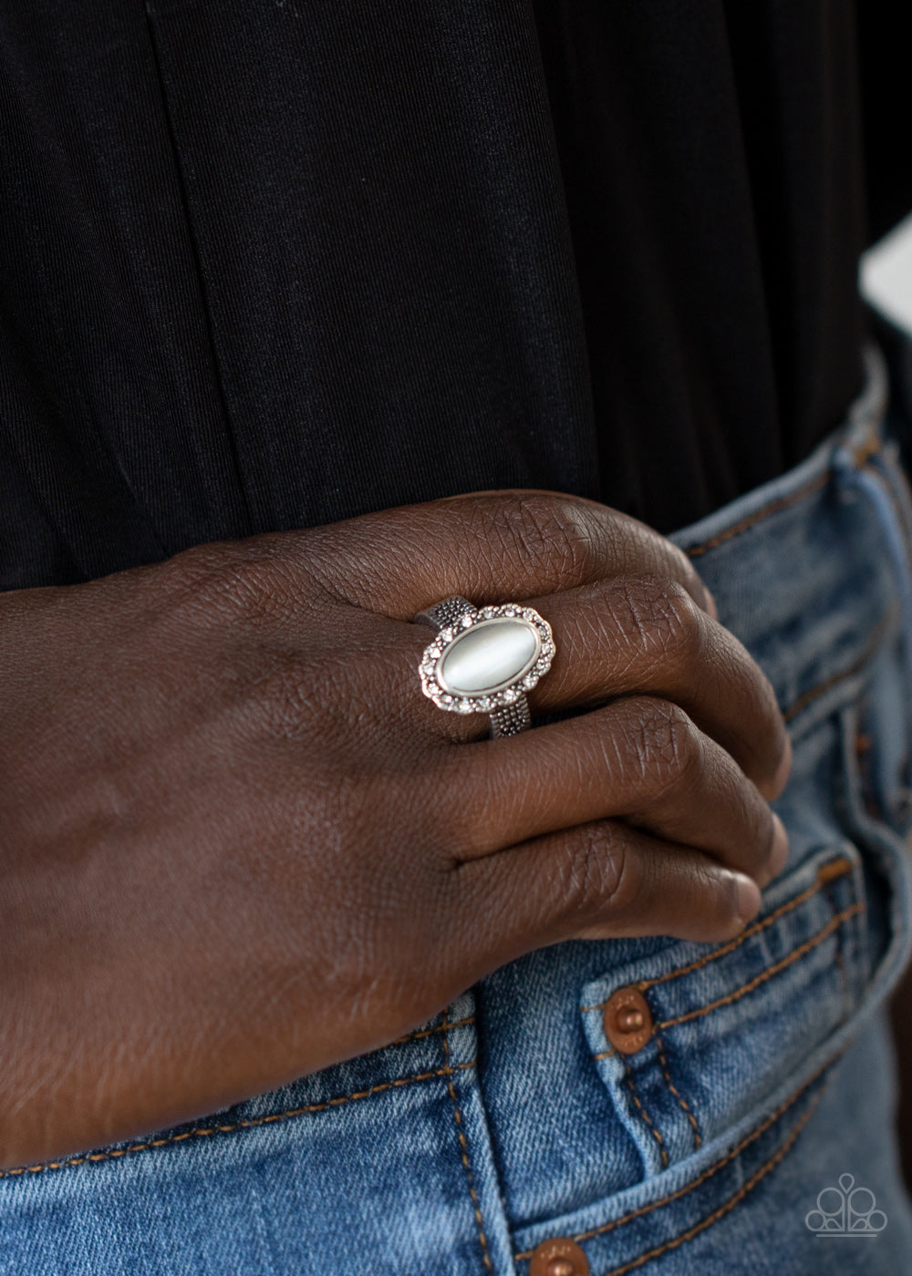 Paparazzi Rings - Fabulously Flawless - White