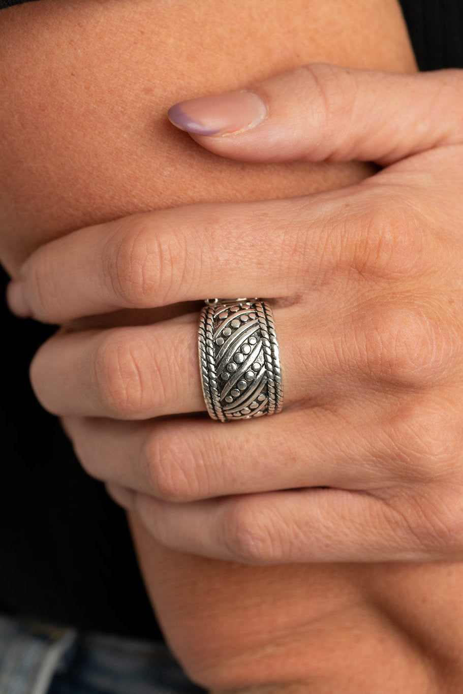 Paparazzi Rings - Slanted Shimmer - Silver
