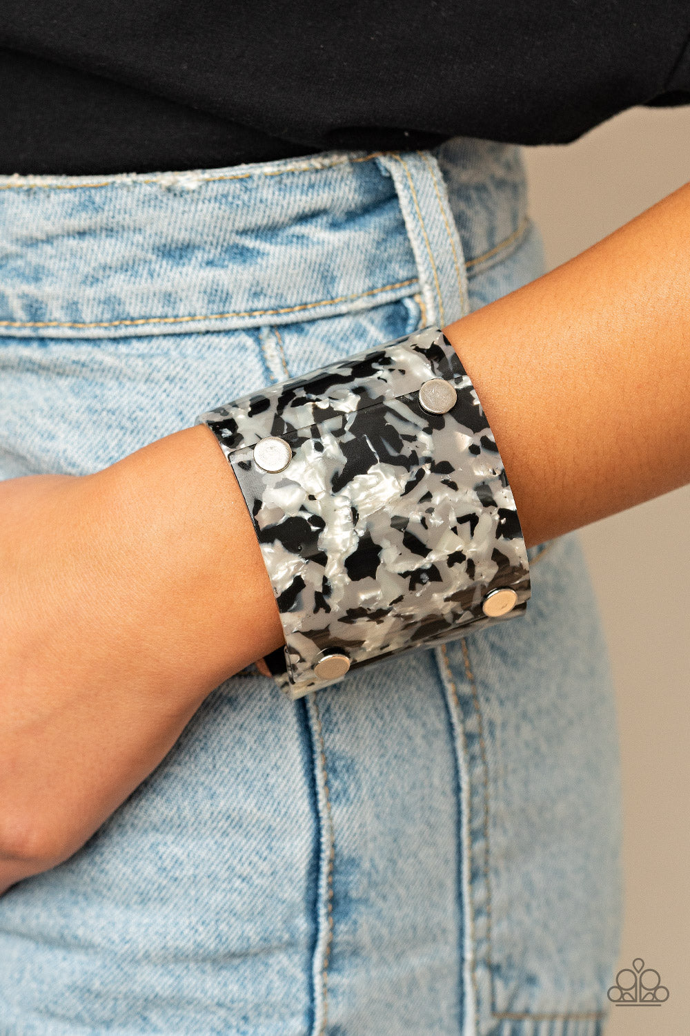 Paparazzi Bracelets - What Are You Waiting Faux? - Silver