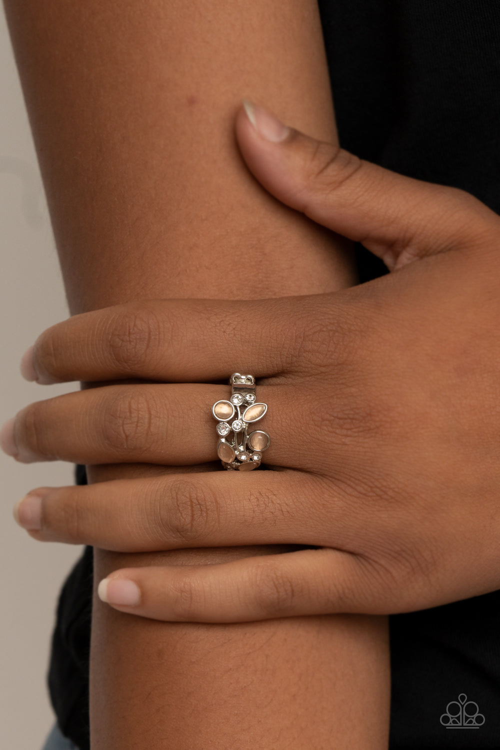 Paparazzi Rings - Leafy Luster - Orange