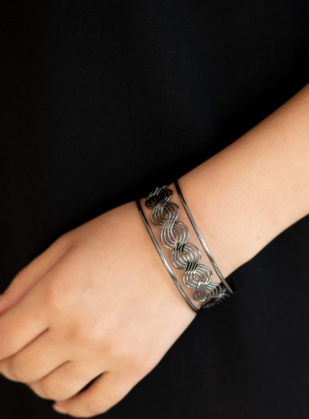 Paparazzi Bracelets - Weave An Impression - Black