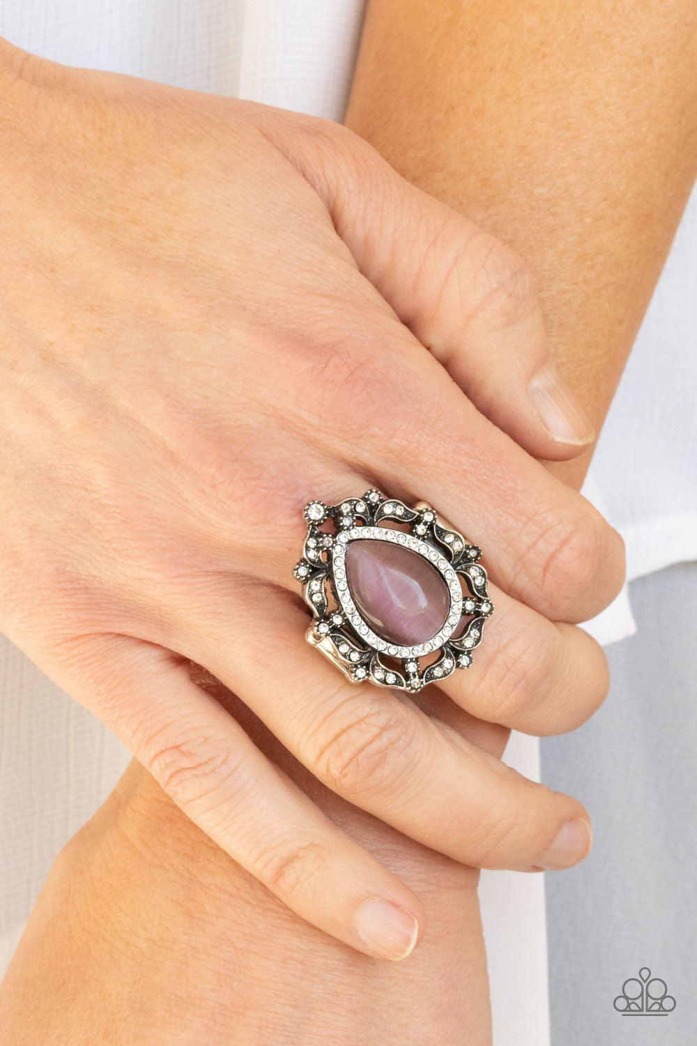 Paparazzi Rings - Iridescently Icy - Purple