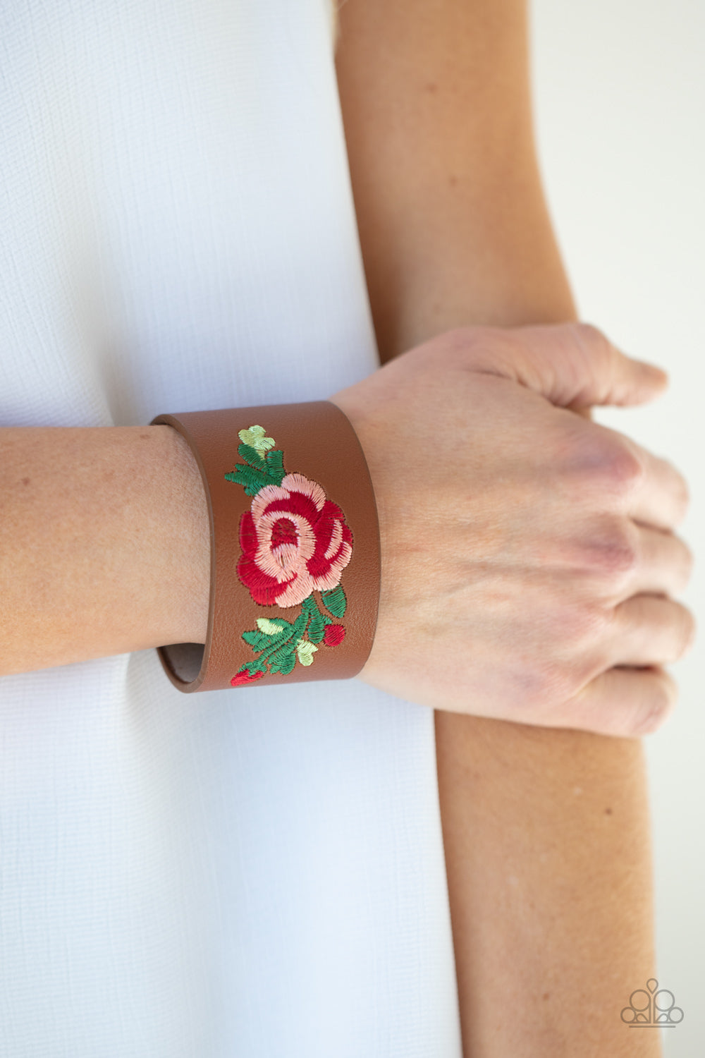 Paparazzi Urban Collection - Rebel Rose - Brown