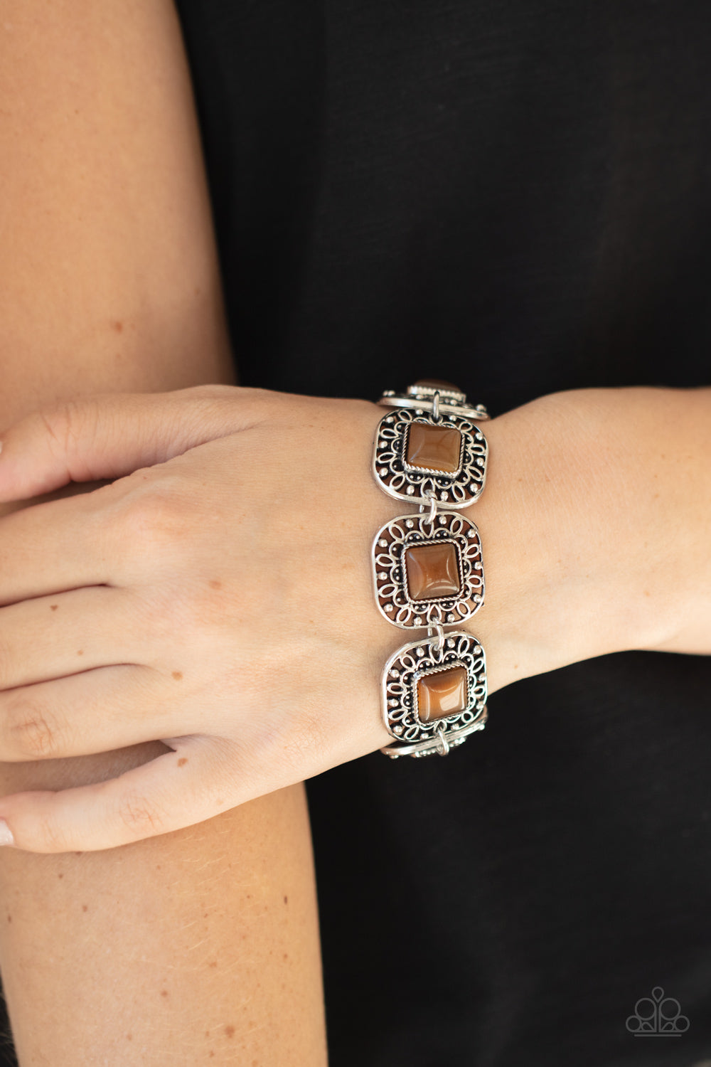 Paparazzi Bracelets - Dreamy Destinations - Brown