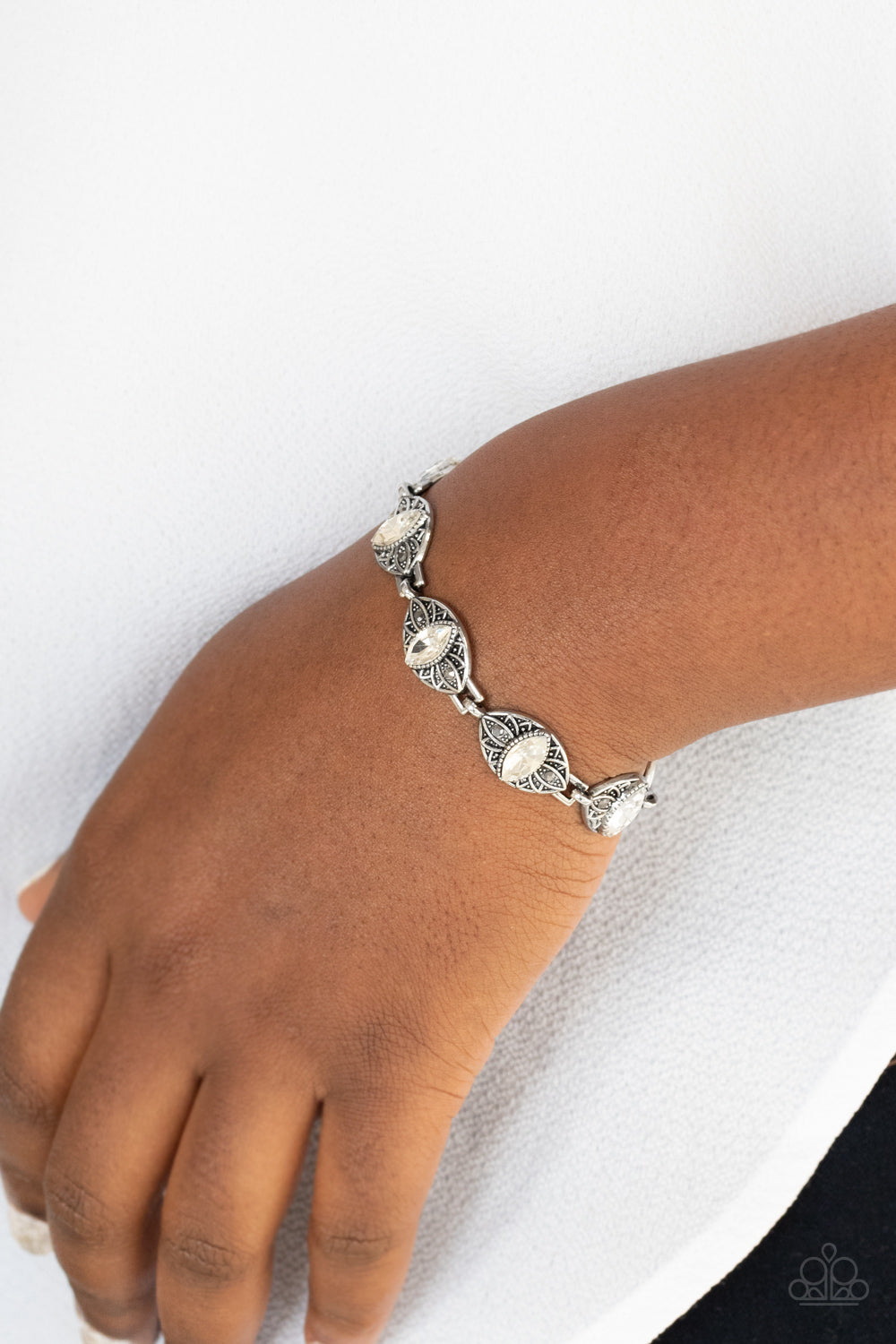 Paparazzi Bracelets - Crown Privilege - White