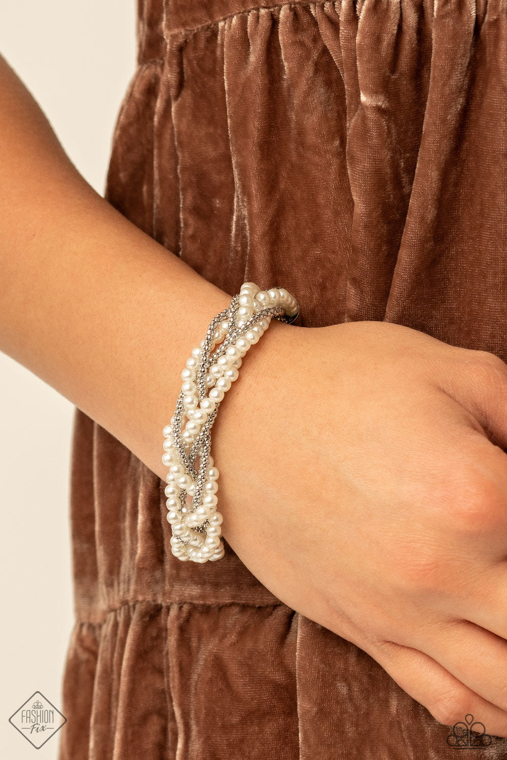 Paparazzi Bracelets - Vintage Variation - White