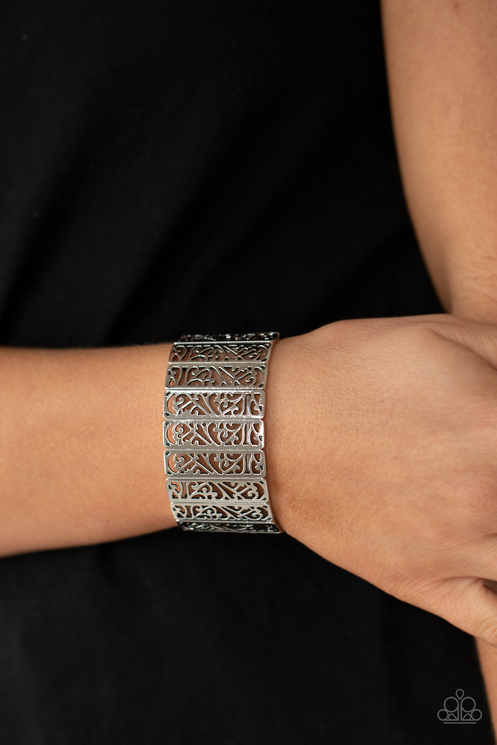 Paparazzi Bracelets - Ornate Orchards - Silver