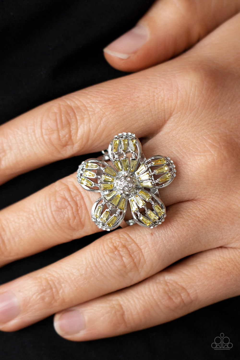 Paparazzi Rings - Botanical Ballroom - Yellow