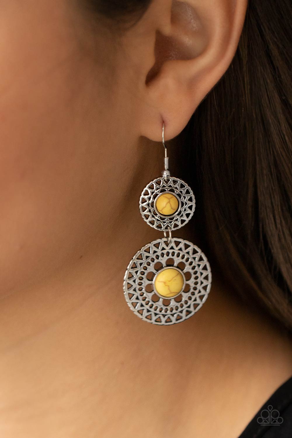 Paparazzi Earrings - Sunny Sahara - Yellow