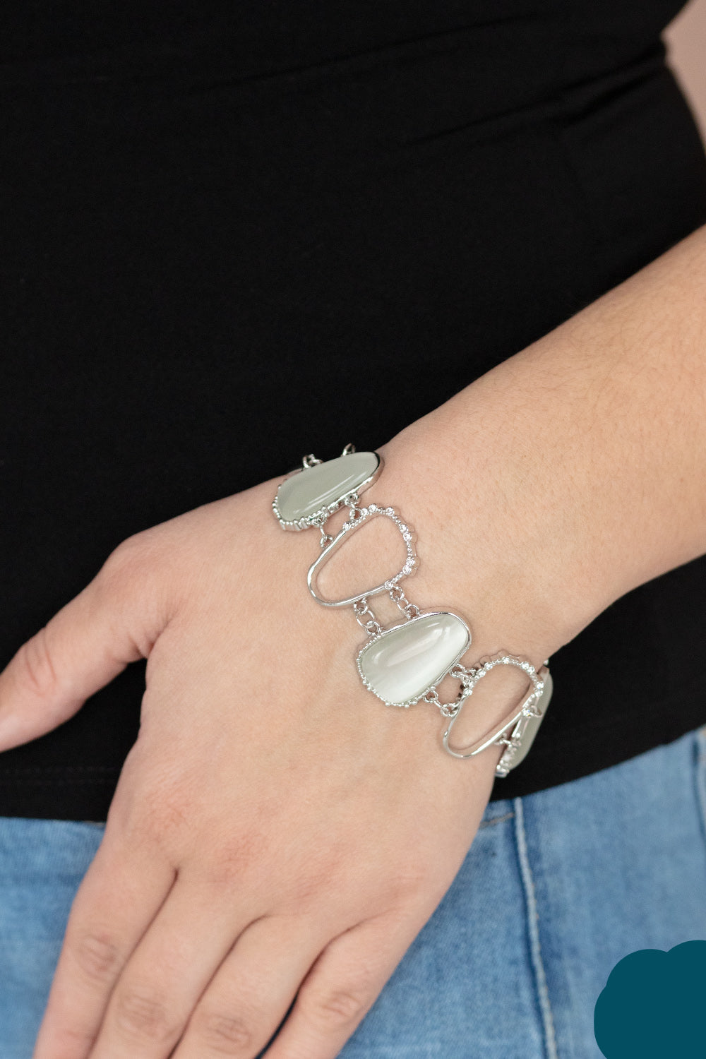 Paparazzi Bracelets - Yacht Club Couture - White