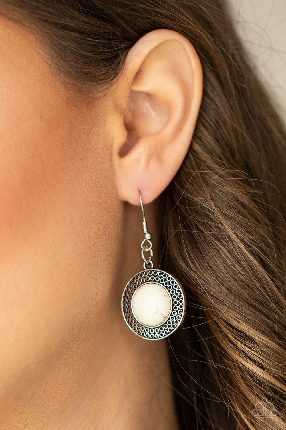 Paparazzi Necklaces - Circle The Wagons - White