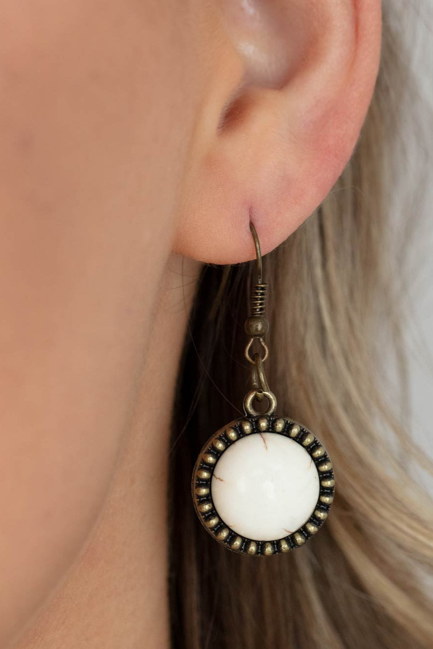 Paparazzi Necklaces - She Went West - Brass