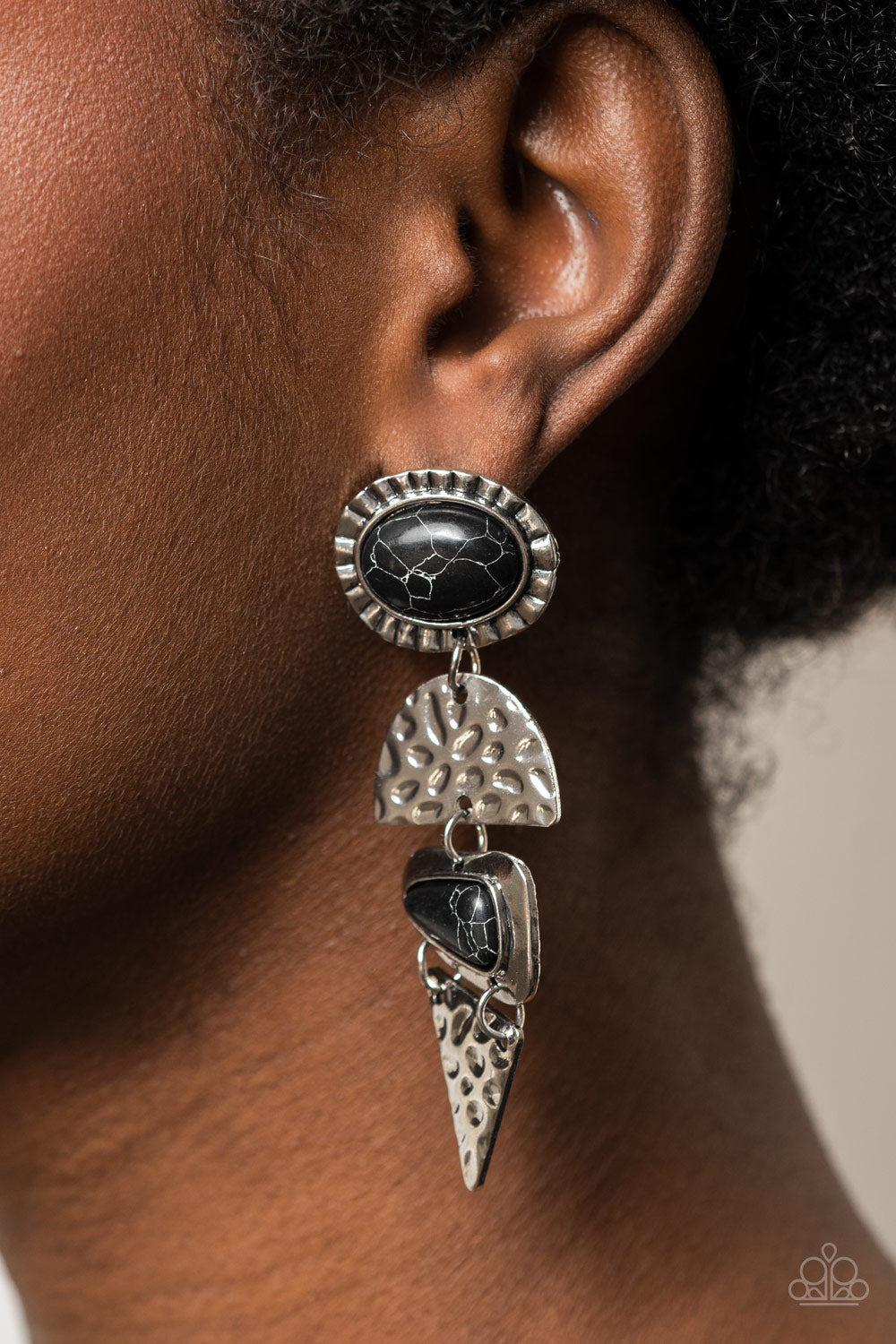 Paparazzi Earrings - Earthy Extravagance - Black