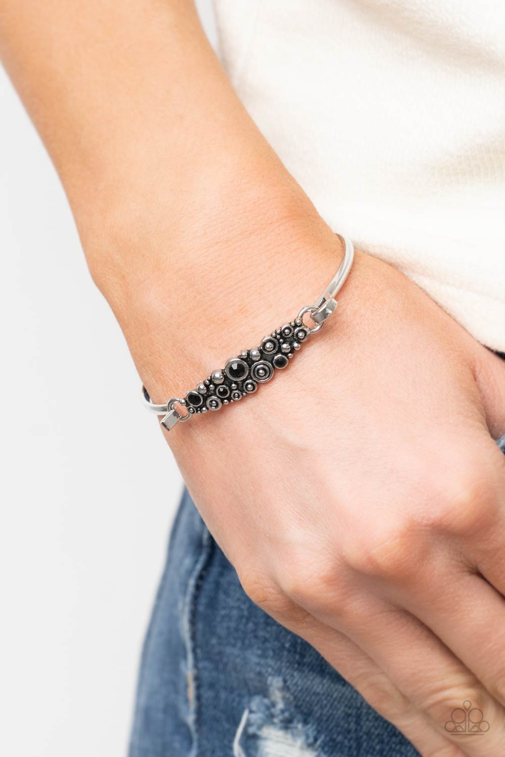 Paparazzi Bracelets - Bubbling Whimsy - Black