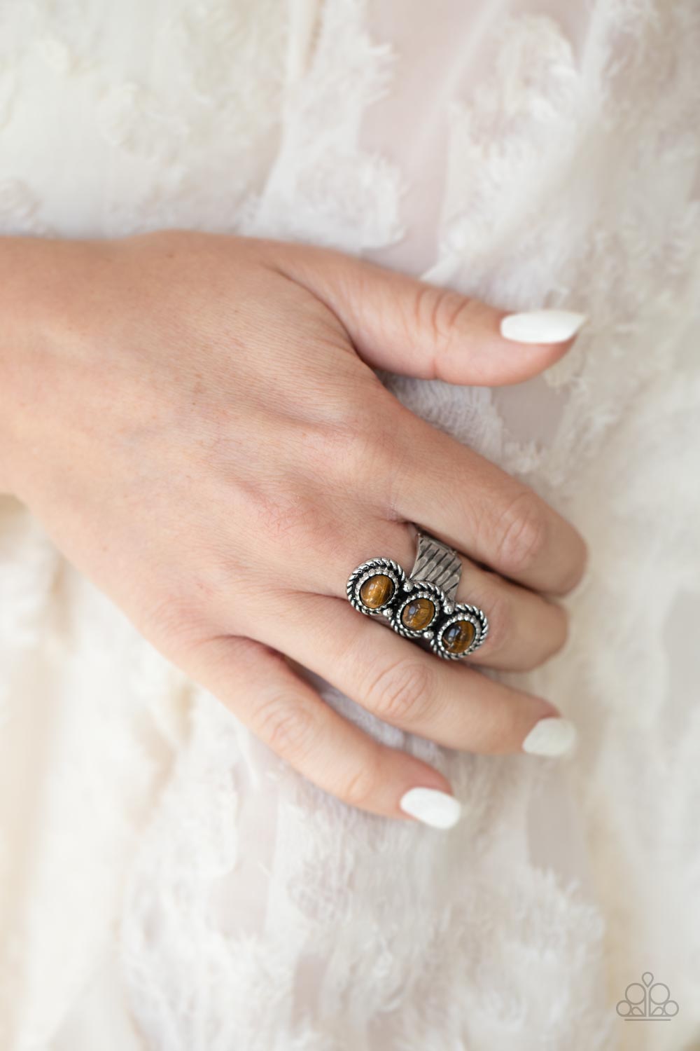 Paparazzi Rings - Peaceful Paradise - Brown