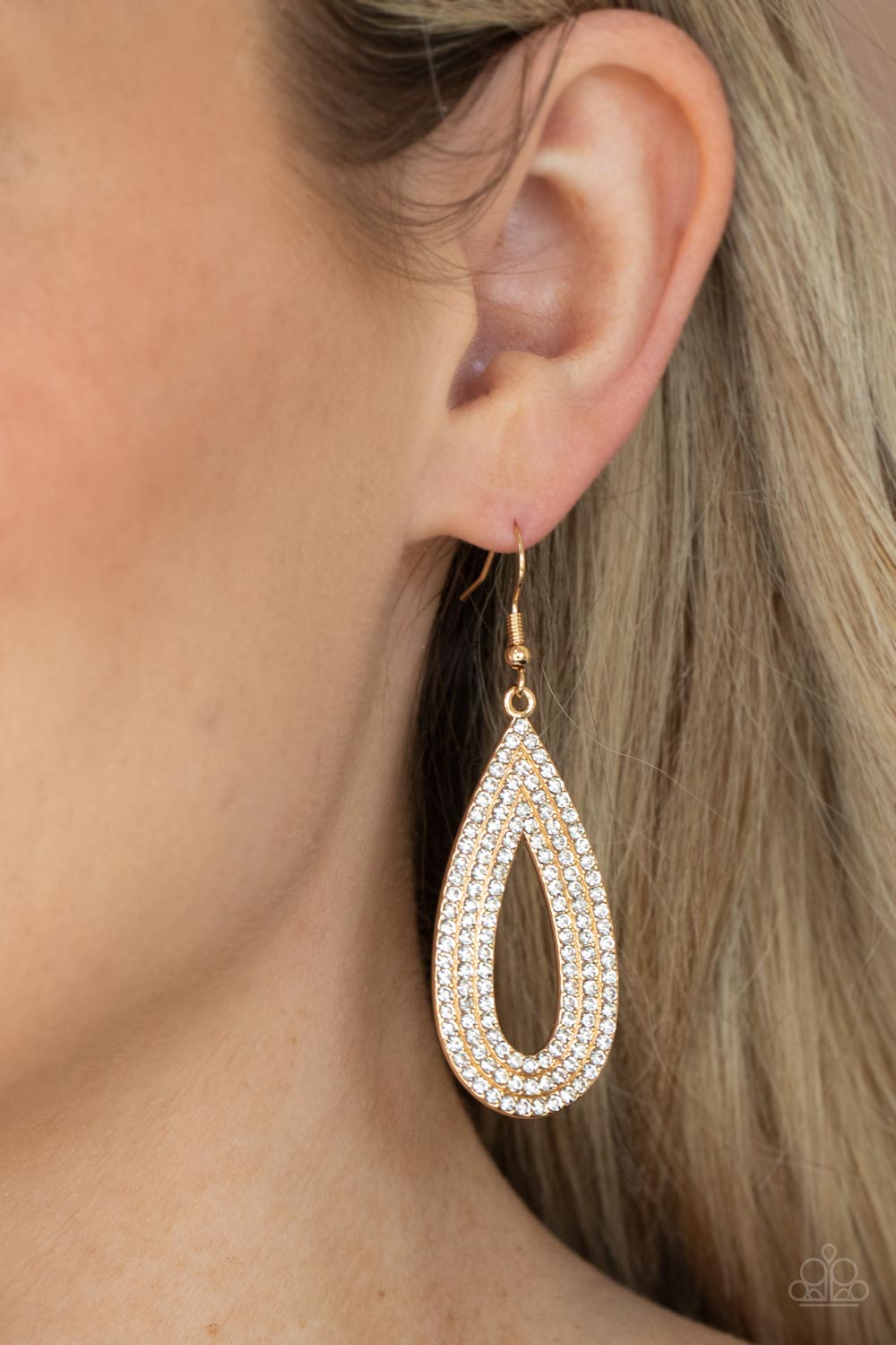 Paparazzi Earrings - Exquisite Exaggeration - Gold