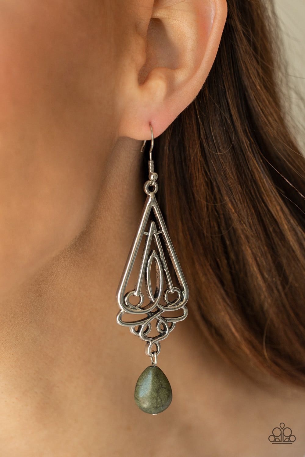 Paparazzi Earrings - Transcendent Trendsetter - Green
