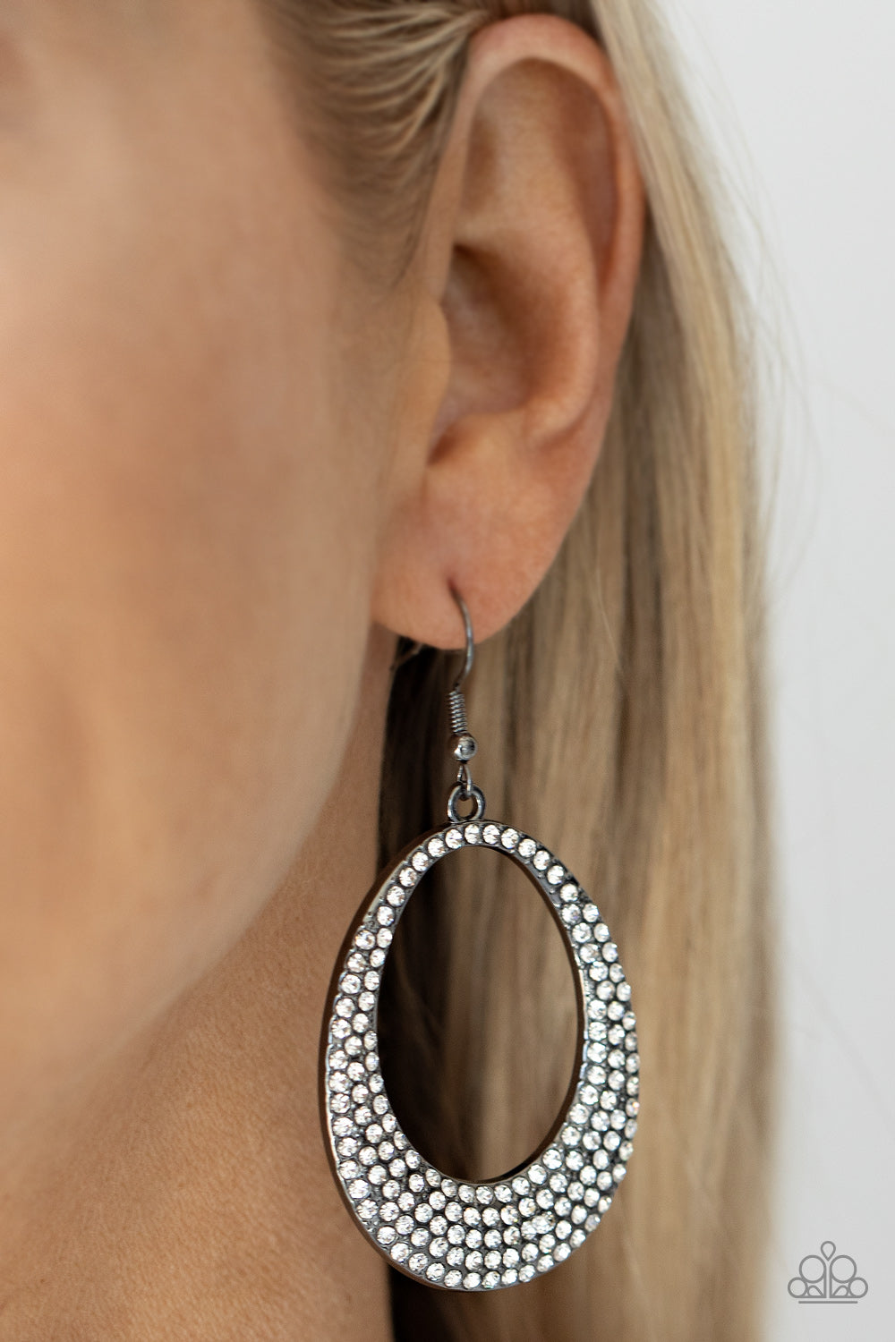 Paparazzi Earrings - Storybook Bride - Black