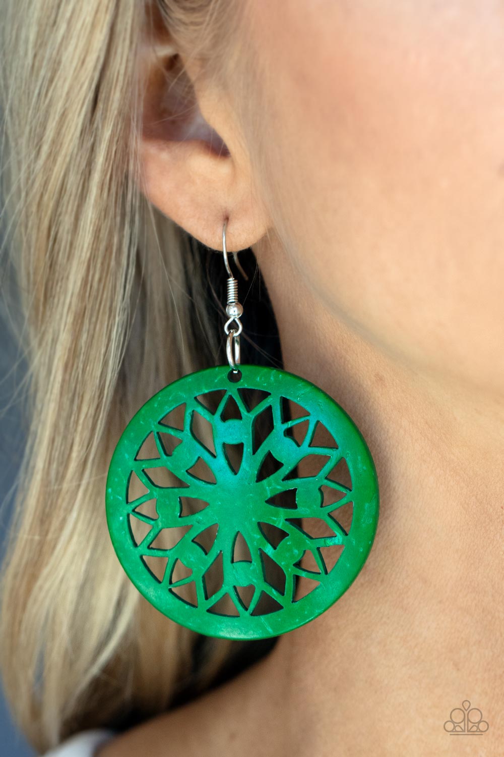 Paparazzi Earrings - Ocean Canopy - Green