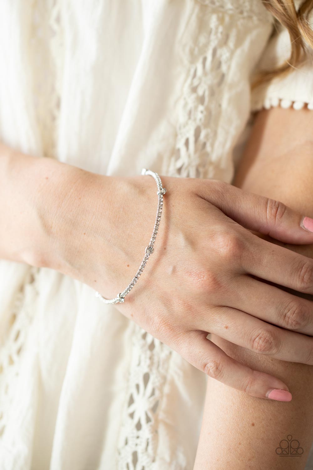 Paparazzi Bracelets - Upgraded Glamour - White