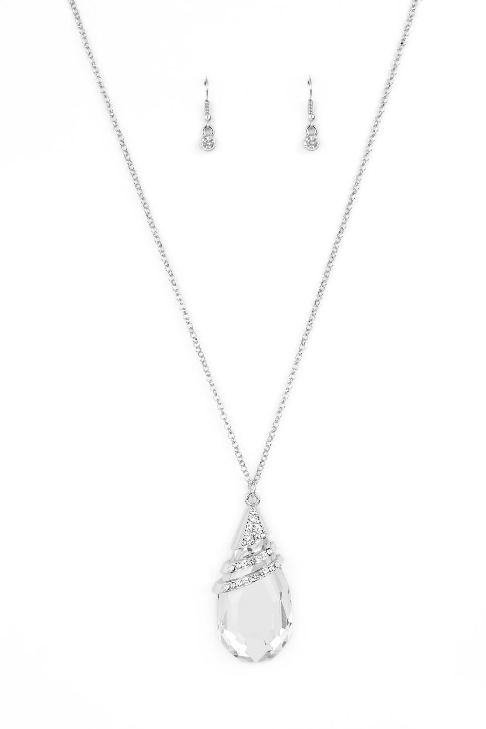 Paparazzi Necklaces - Demandingly Diva - White