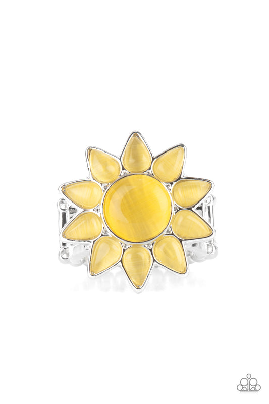 Paparazzi Rings - Blossoming Sunbeams - Yellow