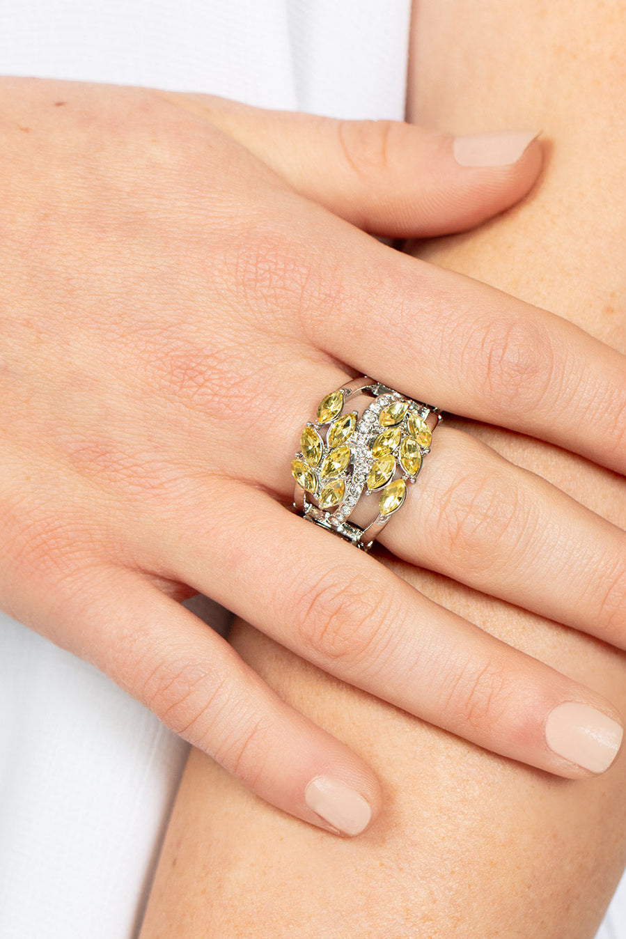 Paparazzi Rings - Luminously Leafy - Yellow