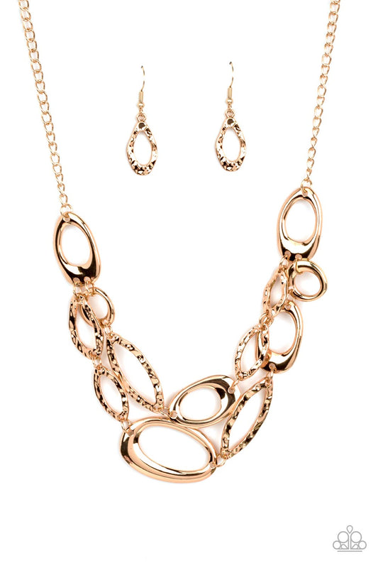 Paparazzi Necklaces - Game OVAL - Gold