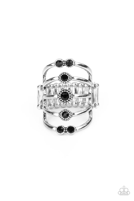 Paparazzi Rings - Layer On The Luster - Black