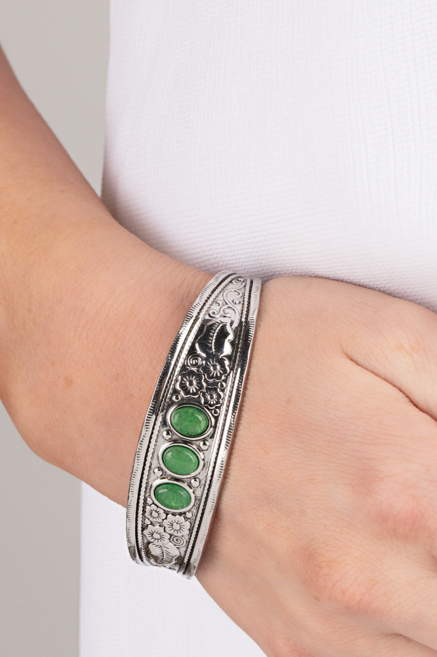 Paparazzi Bracelets - Flower Patch Picnic - Green