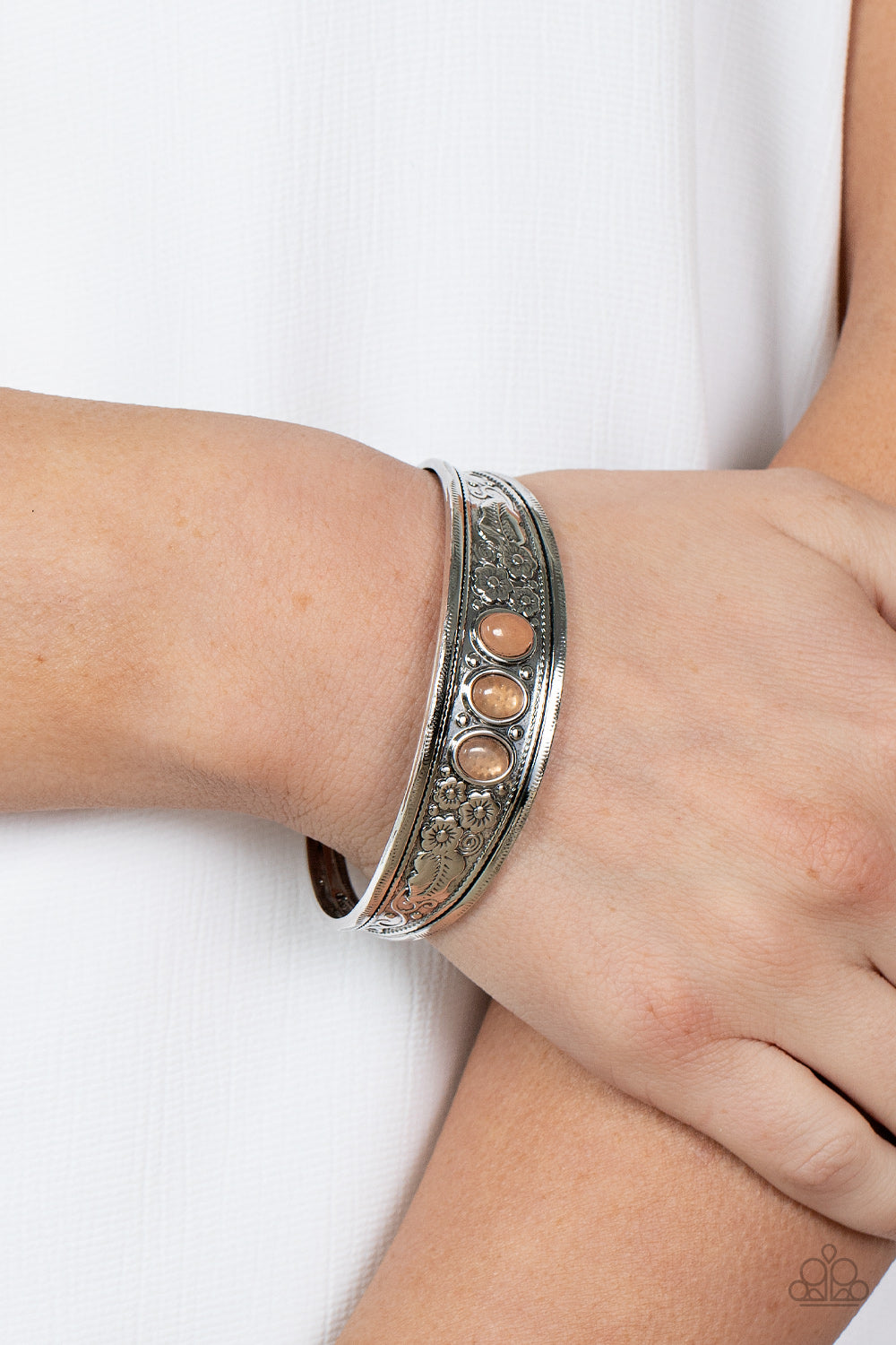 Paparazzi Bracelets - Flower Patch Picnic - Orange