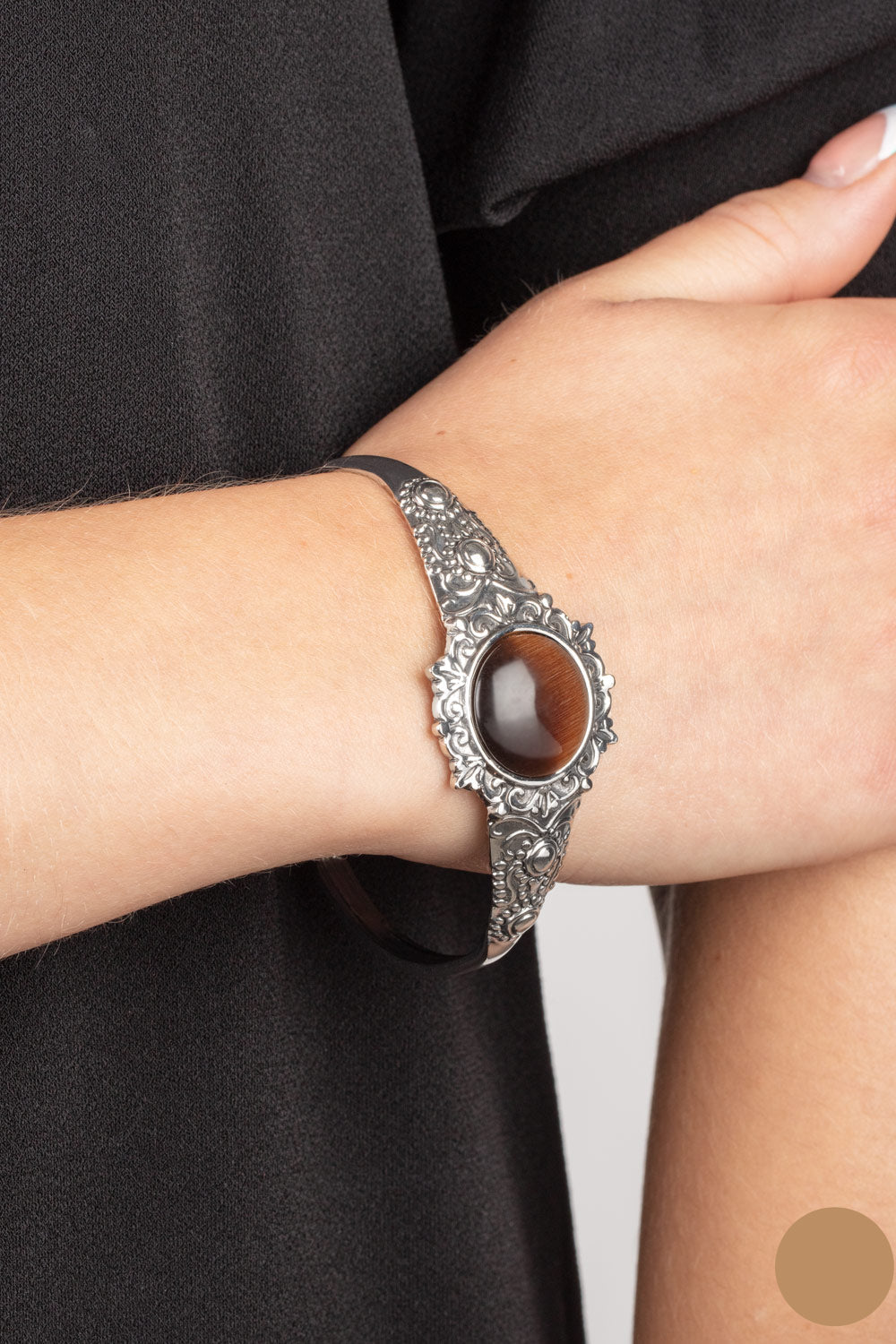 Paparazzi Bracelets - Extravagantly Enchanting - Brown