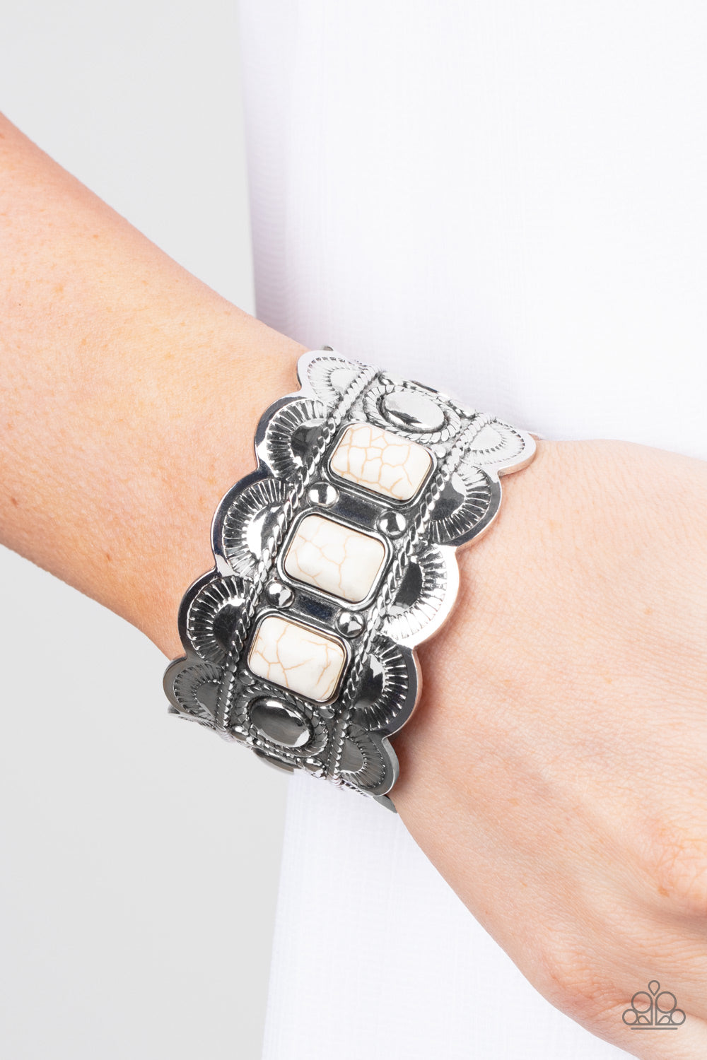Paparazzi Bracelets - Tio Rancho Retreat - White