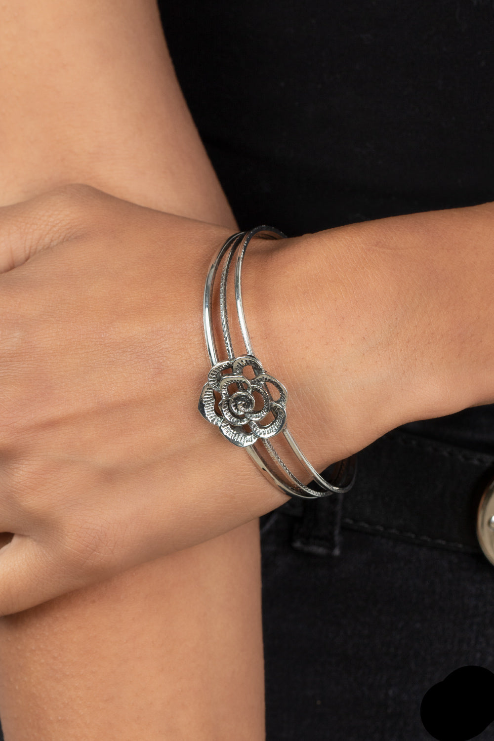 Paparazzi Bracelets - Rosy Repose - Silver Cuff