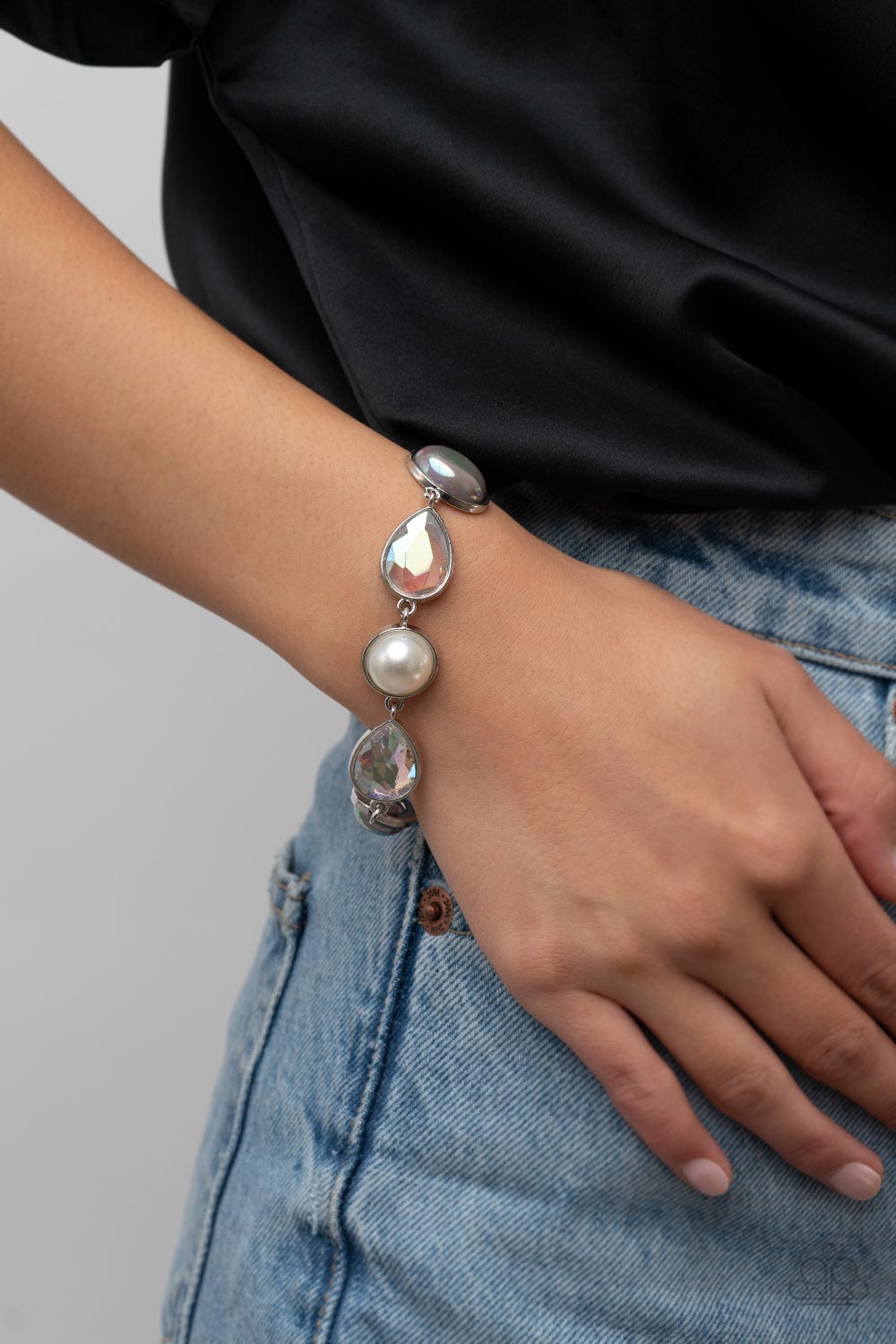 Paparazzi Bracelets - Nostalgically Nautical - Silver