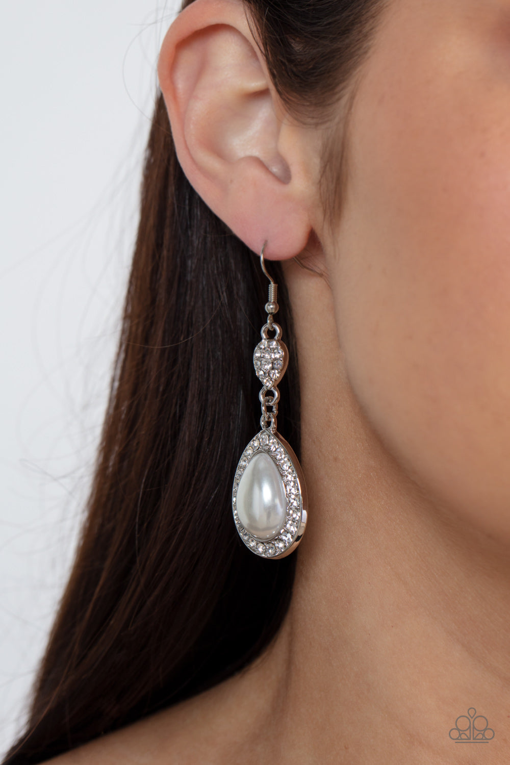 Paparazzi Earrings - Elite Elegance - White