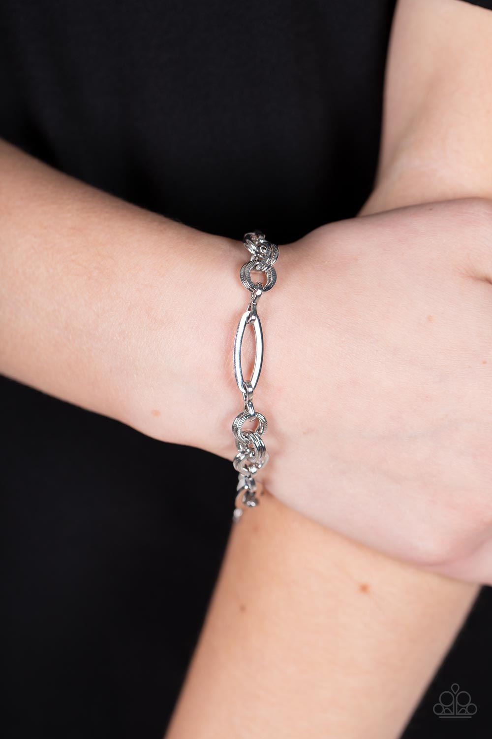 Paparazzi Bracelets - Chic Charmer - Silver