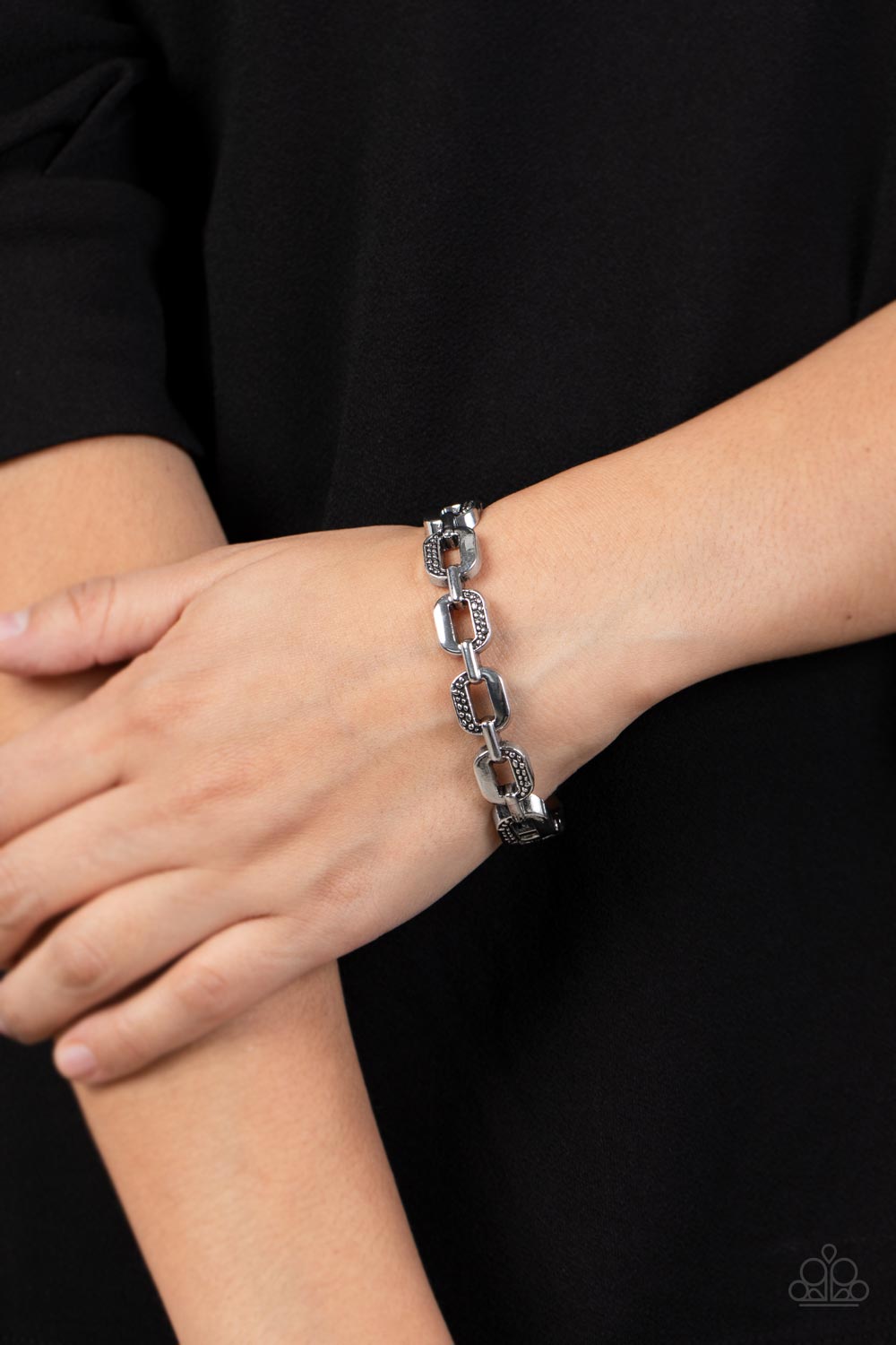 Paparazzi Bracelets - Powerhouse Plunder - Silver