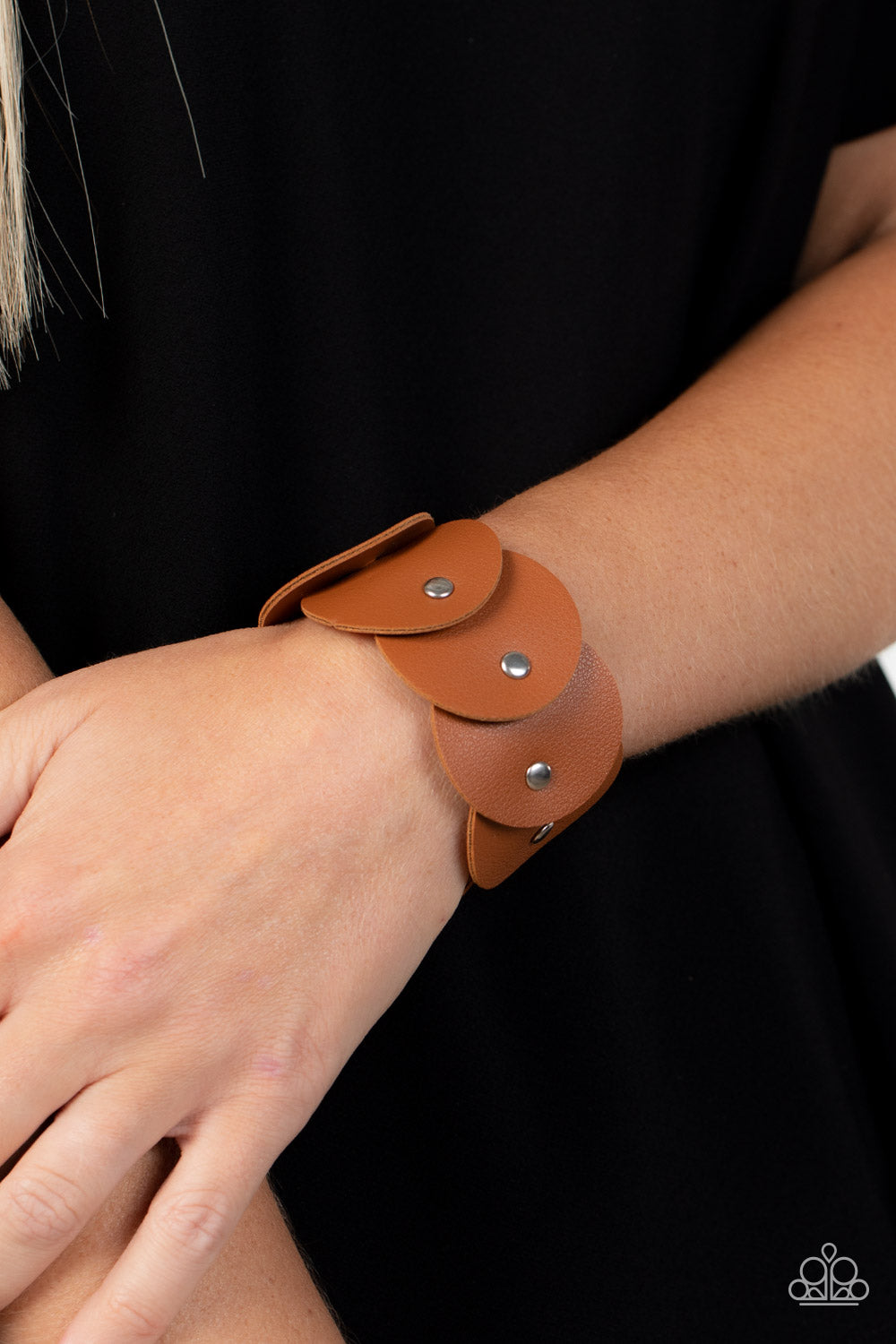 Paparazzi Urban Collection - Rhapsodic Roundup - Brown Wrap