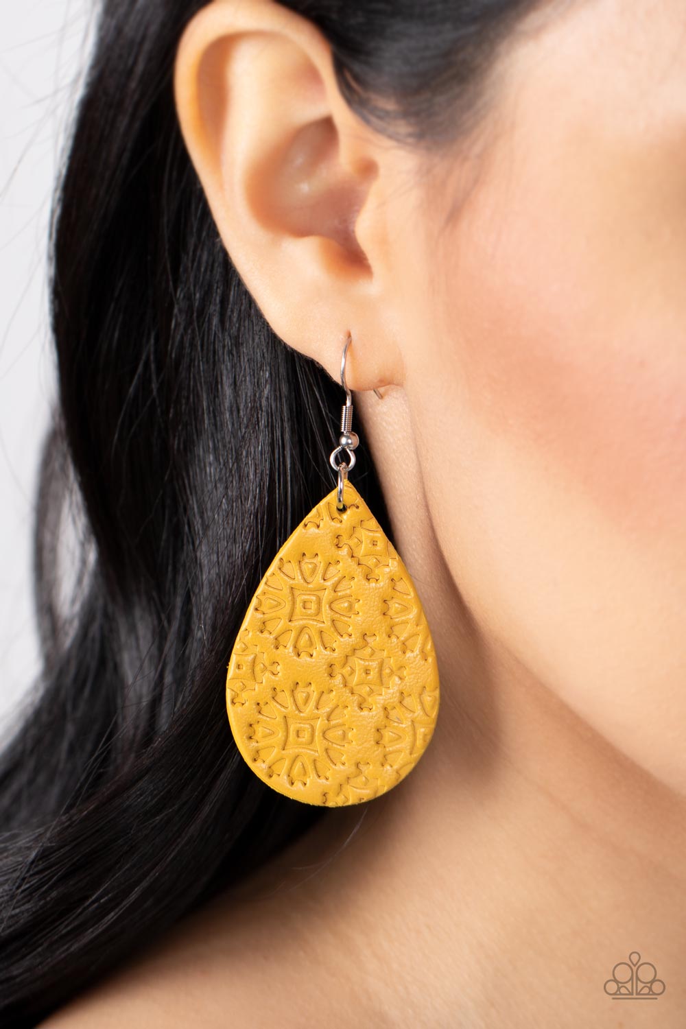 Paparazzi Earrings - Stylishly Subtropical - Yellow
