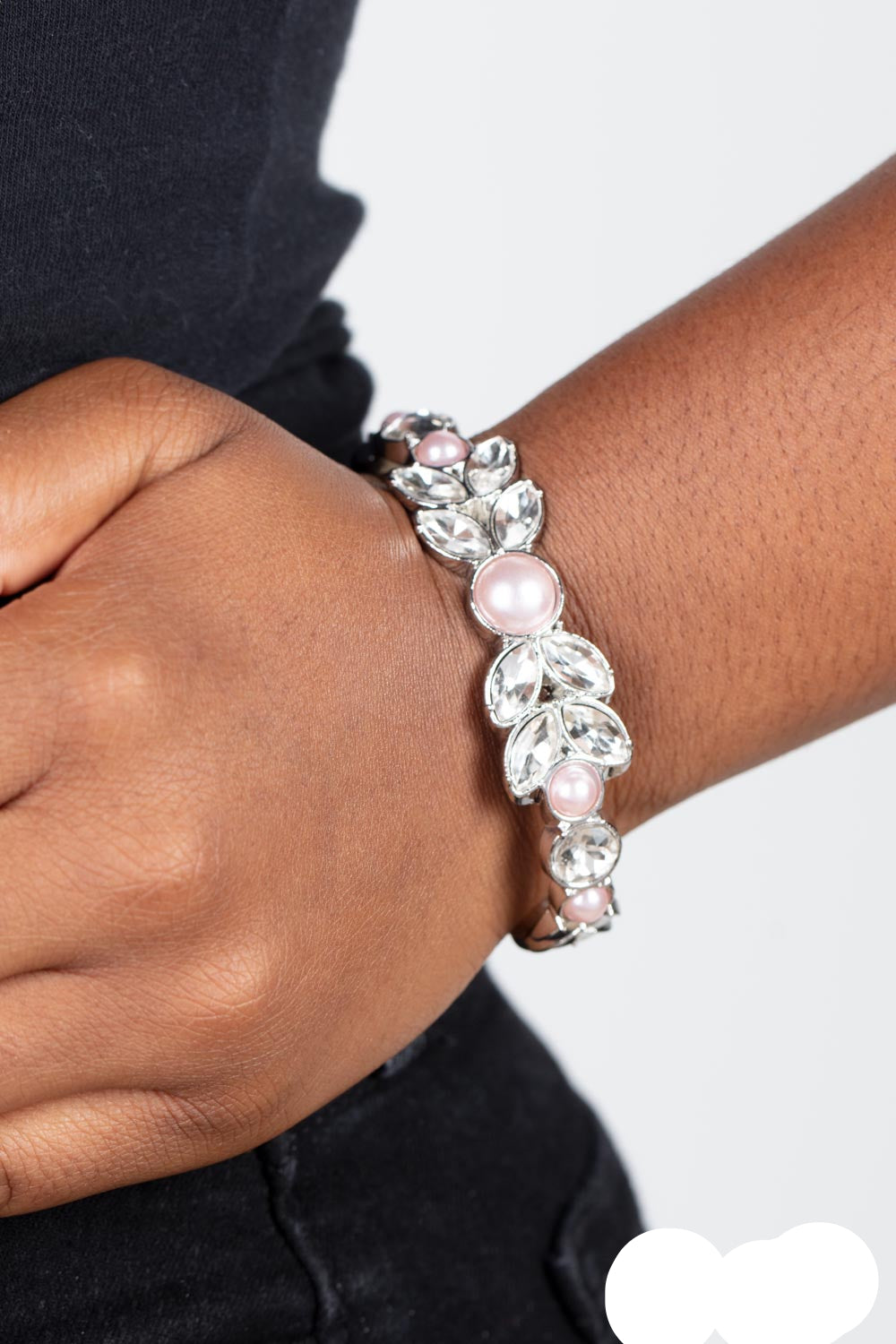 Paparazzi Bracelets - Regal Reminiscence - Pink - B1112