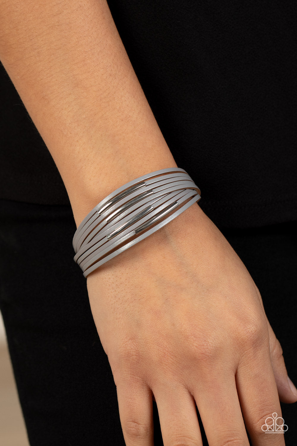 Paparazzi Bracelets - Suburban Outing - Silver