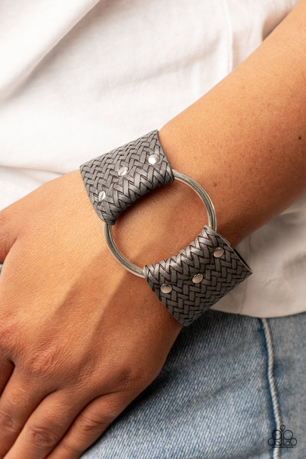 Paparazzi Urban Collection - Aspiring Adventurist - Silver