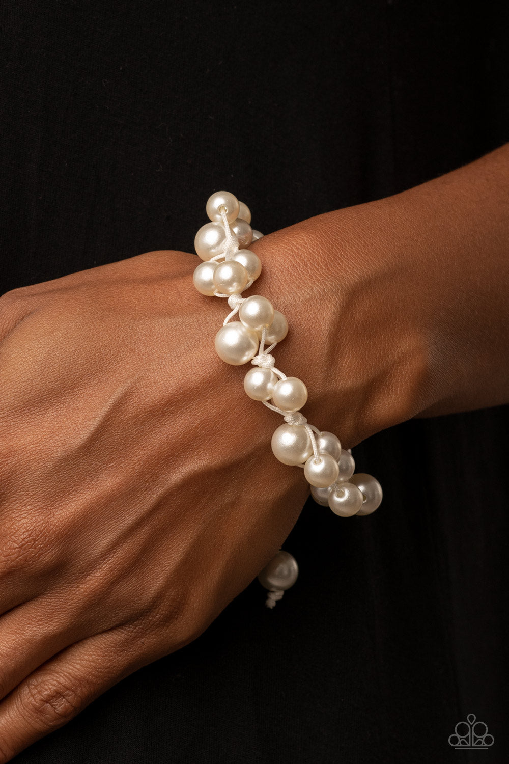 Paparazzi Bracelets - Vintage Versatility - White
